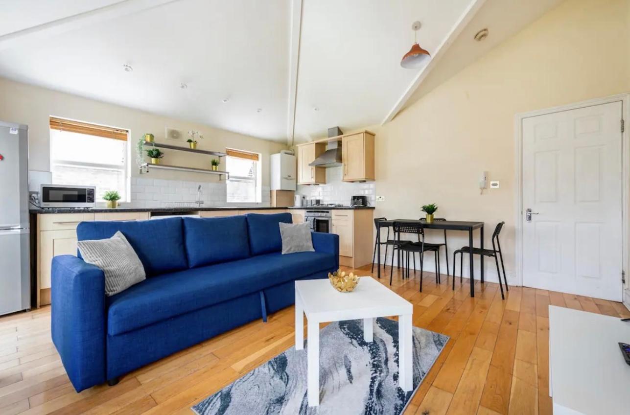 Lovely 3-Bed 20 Minutes To Central London Kültér fotó