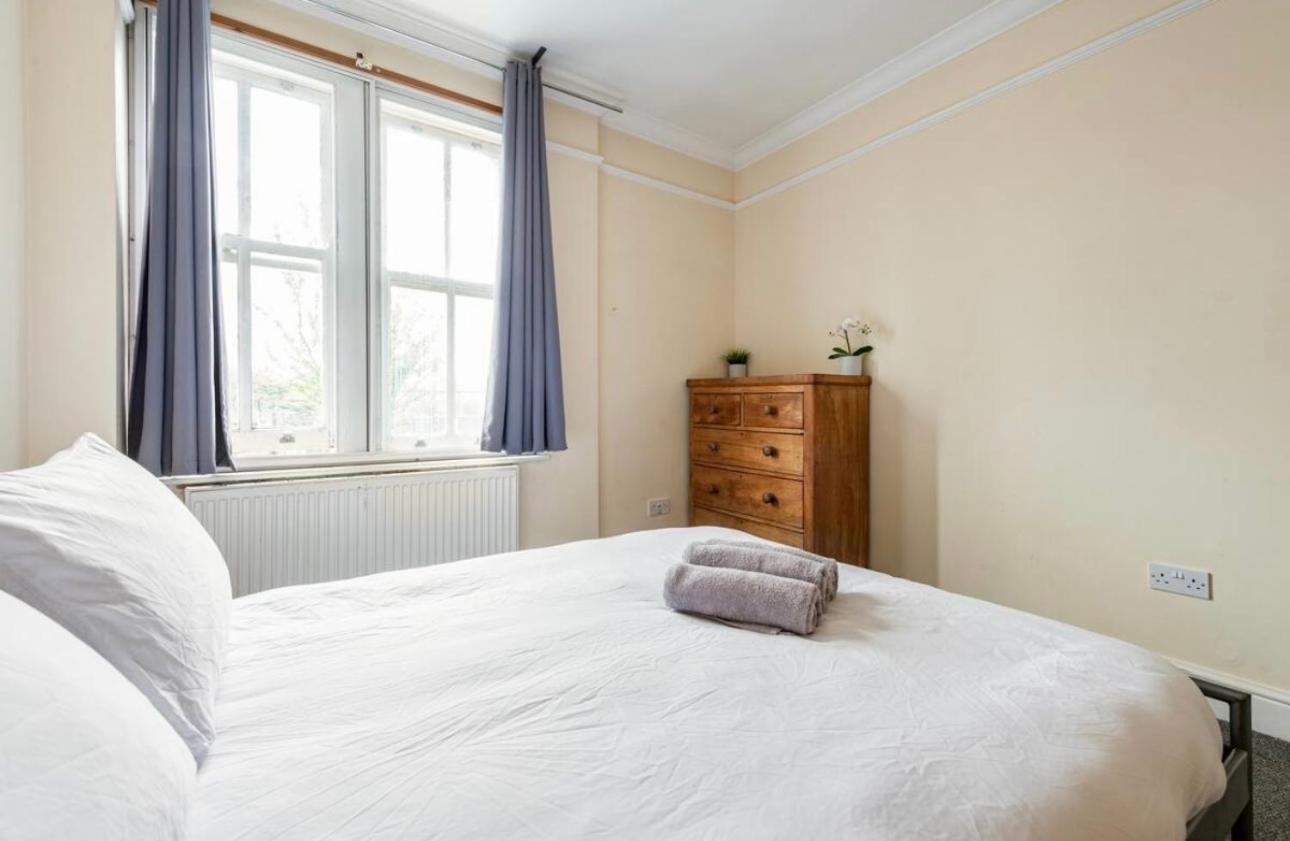 Lovely 3-Bed 20 Minutes To Central London Kültér fotó