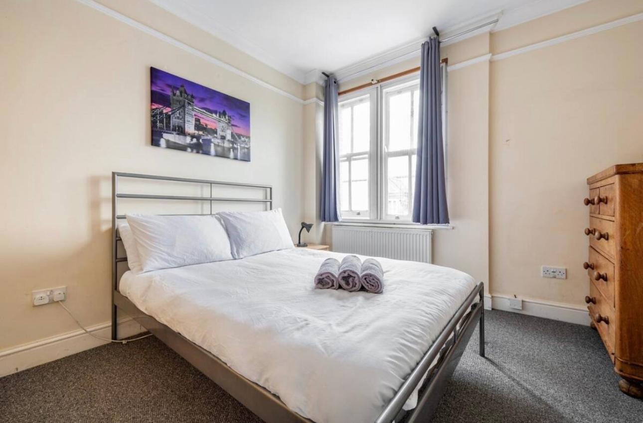 Lovely 3-Bed 20 Minutes To Central London Kültér fotó