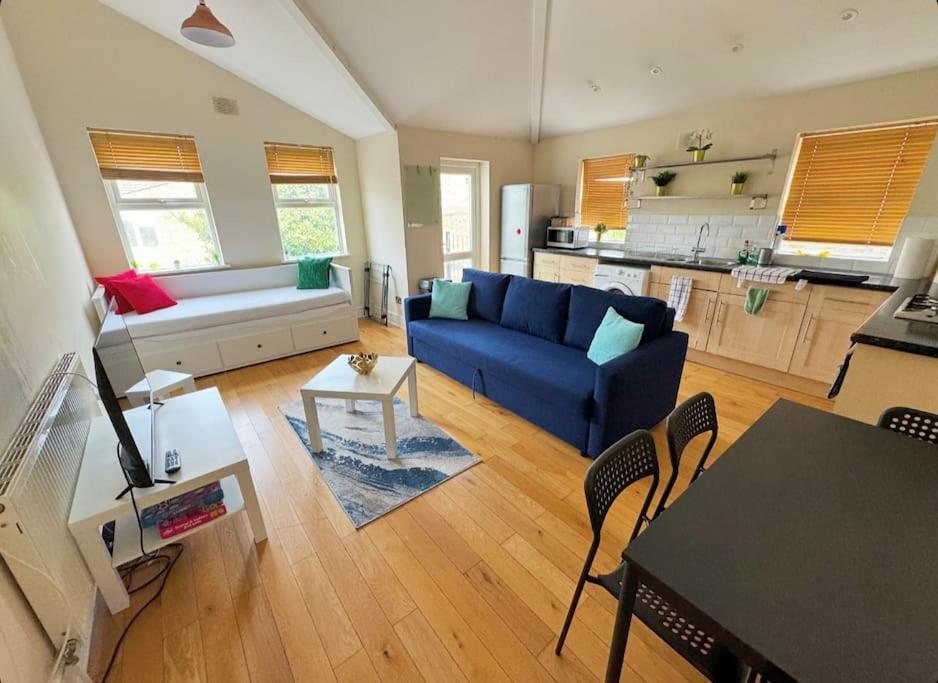 Lovely 3-Bed 20 Minutes To Central London Kültér fotó